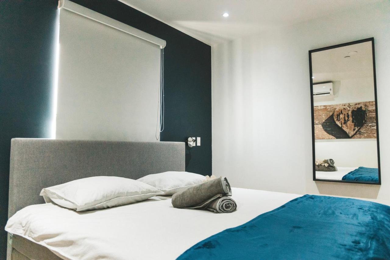 Gray Door Apartments - Adults Only Palm Beach Esterno foto