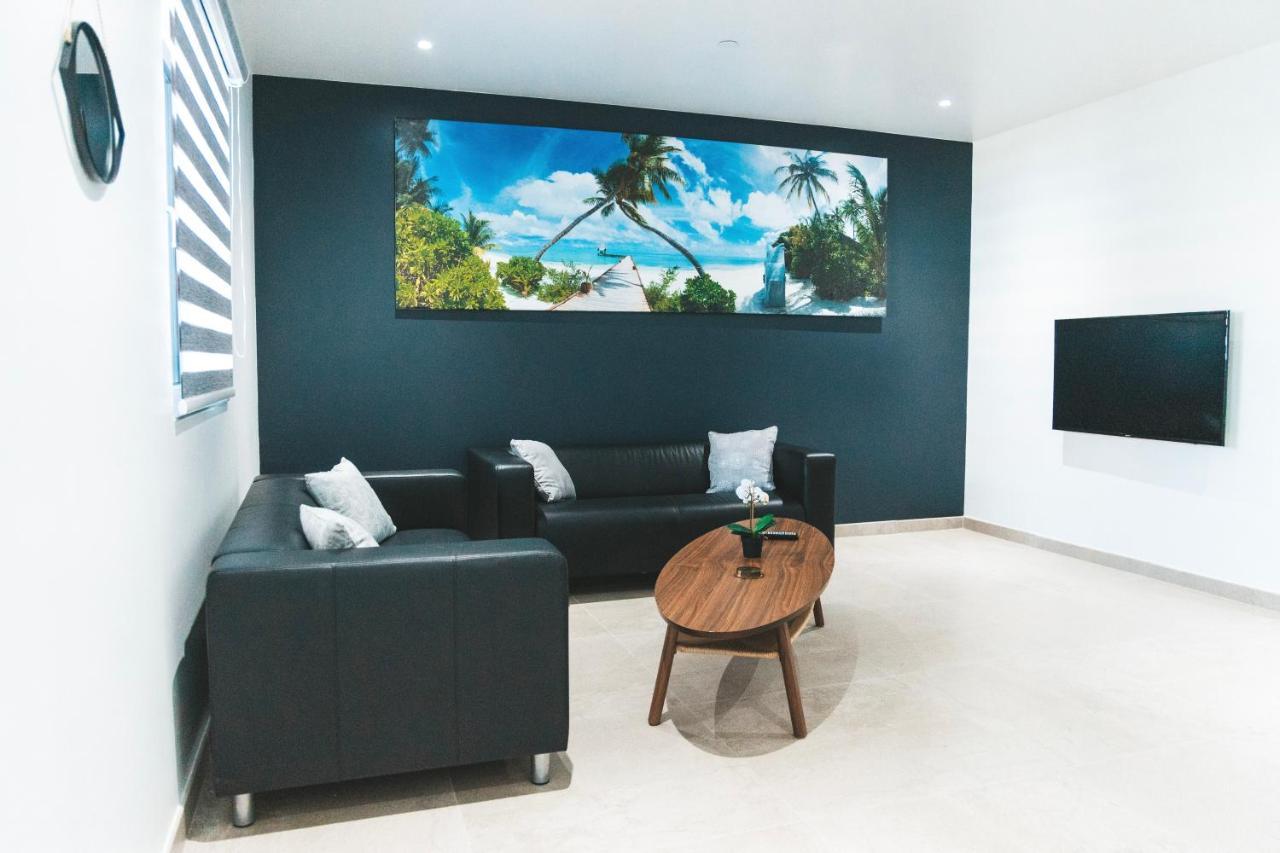 Gray Door Apartments - Adults Only Palm Beach Esterno foto