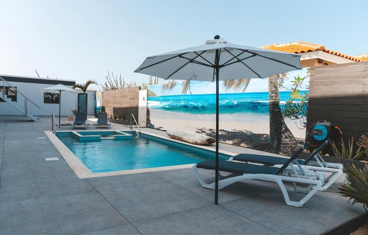 Gray Door Apartments - Adults Only Palm Beach Esterno foto