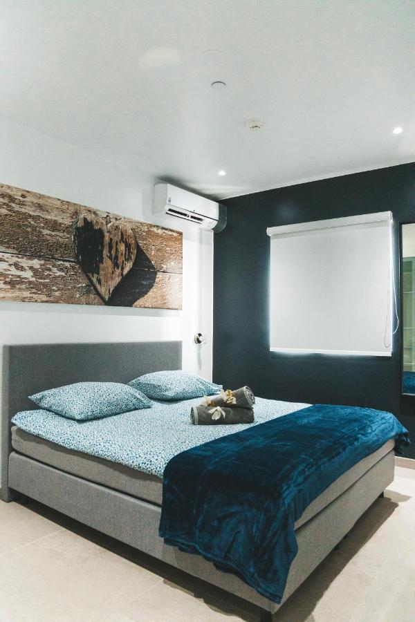 Gray Door Apartments - Adults Only Palm Beach Esterno foto
