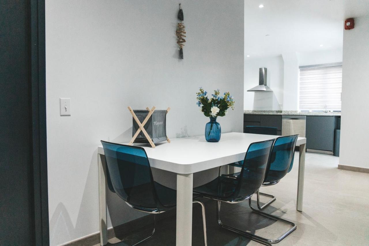 Gray Door Apartments - Adults Only Palm Beach Esterno foto