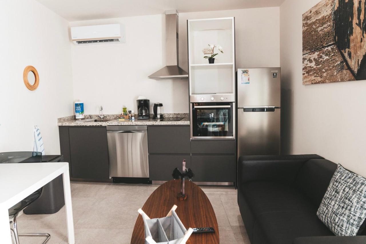 Gray Door Apartments - Adults Only Palm Beach Esterno foto