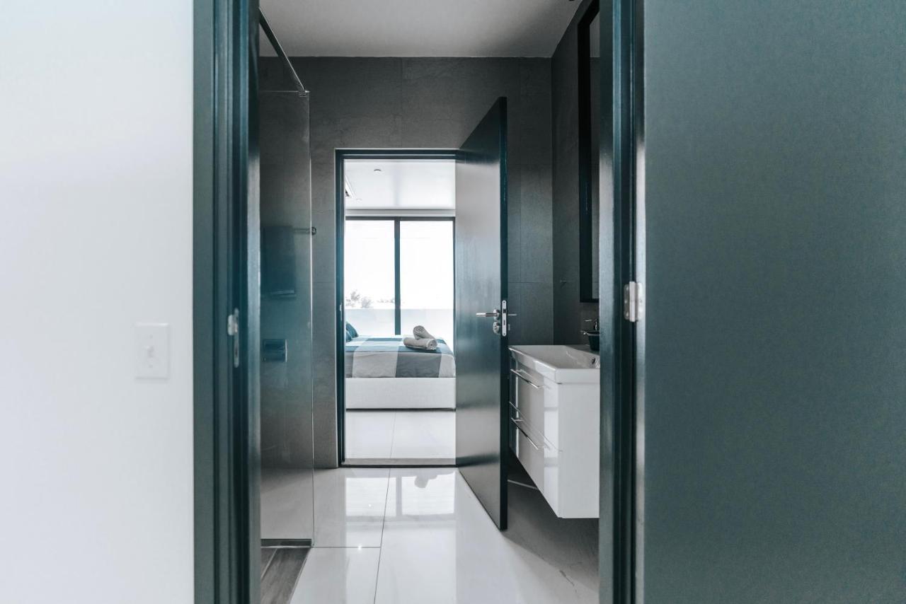 Gray Door Apartments - Adults Only Palm Beach Esterno foto