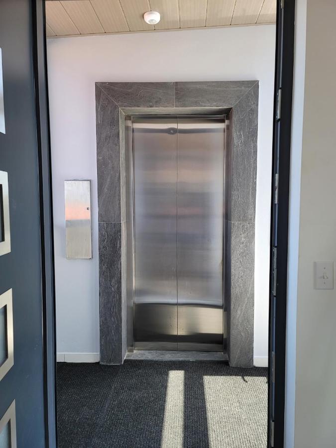 Gray Door Apartments - Adults Only Palm Beach Esterno foto
