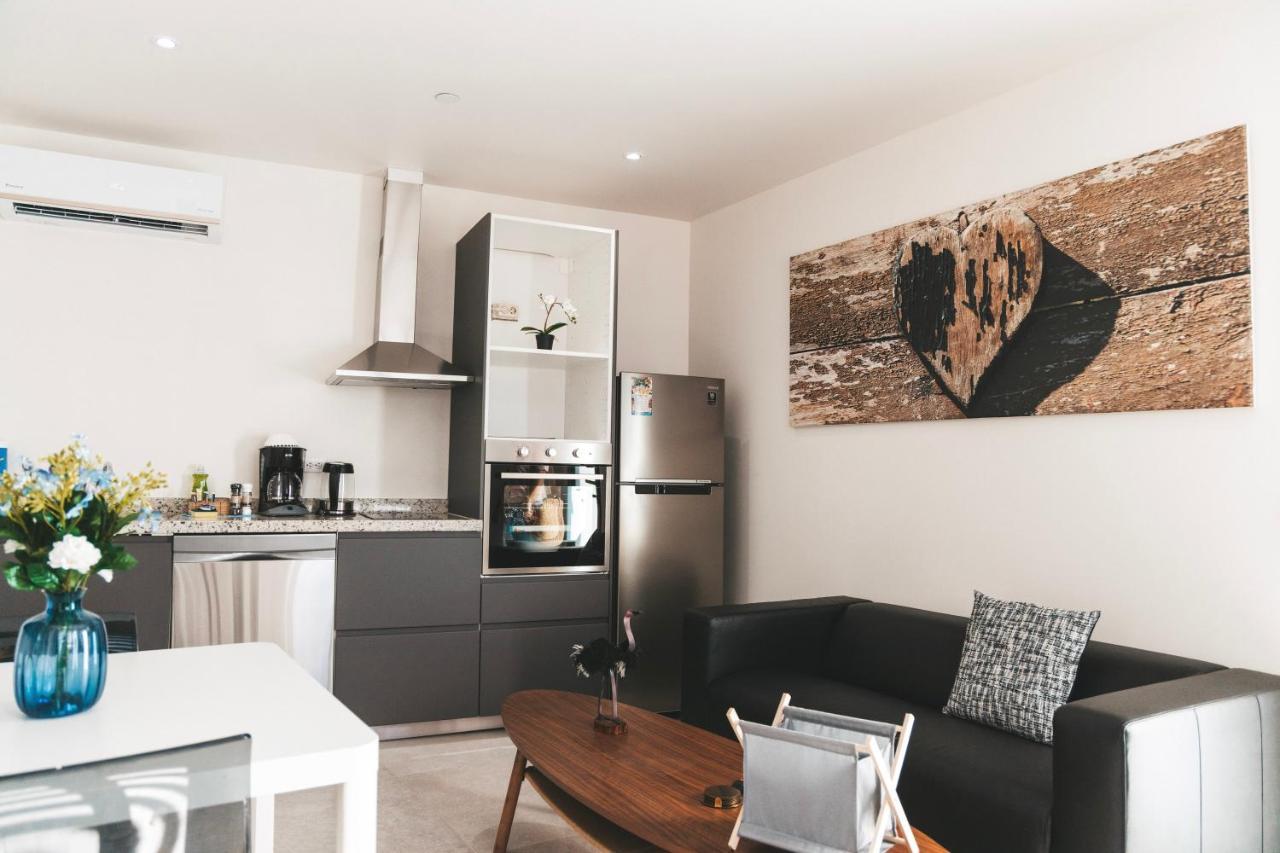 Gray Door Apartments - Adults Only Palm Beach Esterno foto